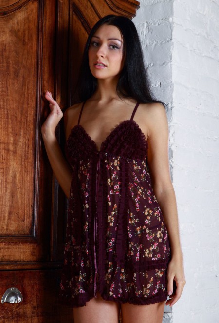 Сияющая элегантность: фотосессия модели