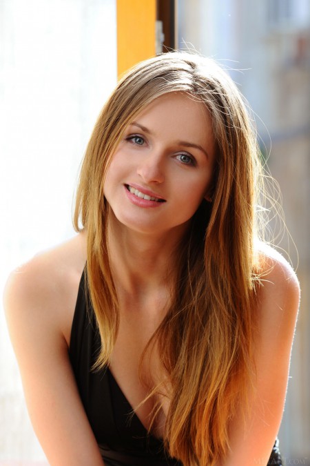 Изысканная эротика: фотосет с Витторией