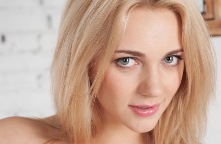 Изысканная соблазнительная модель в белье