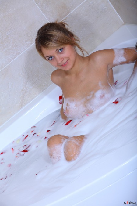 Здоровый образ жизни: эротическая фотосессия