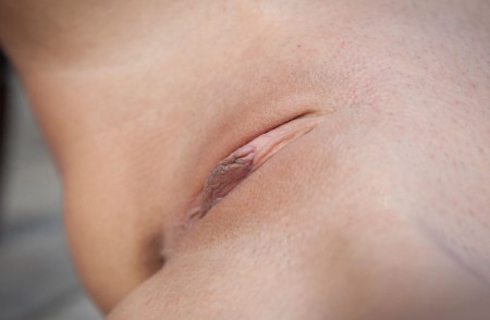 Летняя фотосессия: модель в природе