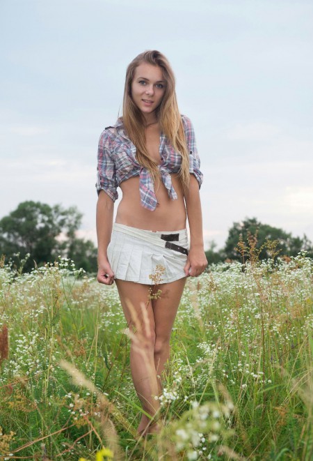 Летняя радость: Дана в природе