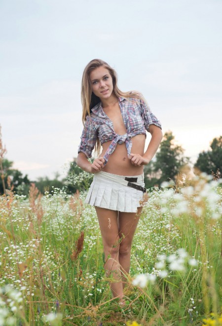 Летняя радость: Дана в природе