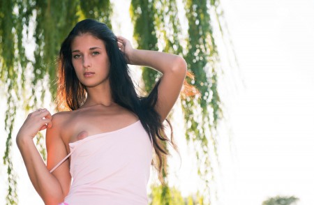 Игривая летняя эротика на природе