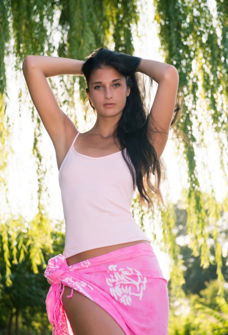 Игривая летняя эротика на природе