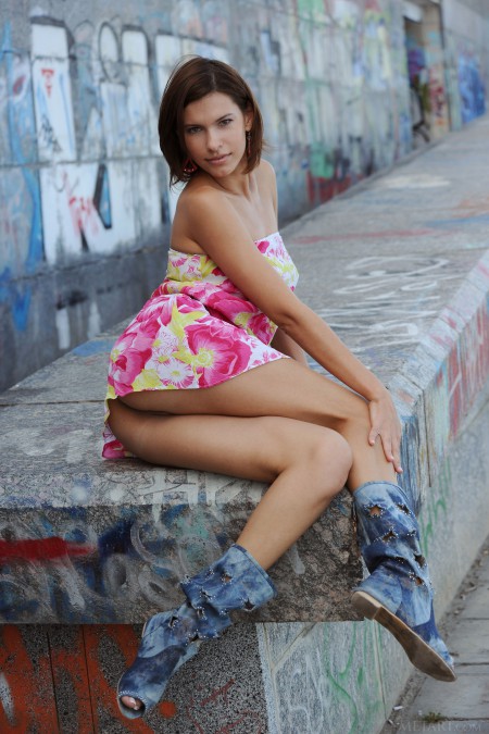 Летнее эротическое фотосетирование с Сьюзанной А