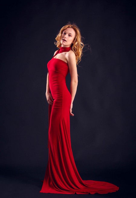 Блондинка в эротической фотосессии