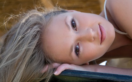 Летнее блаженство: милая Caesaria A