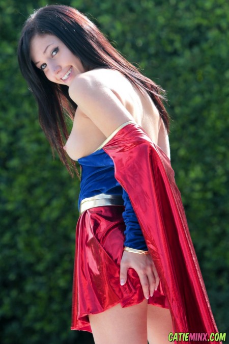 Радость в природе: эротический фотосет