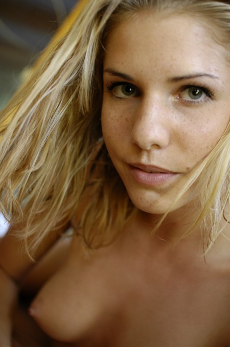 Соблазнительная красота: эротическая фотосессия