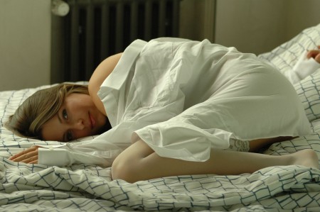 Соблазнительная Ясмин на кровати