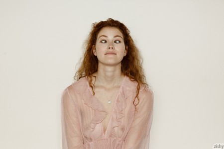 Прекрасная Хайди Романова в соблазнительной фотосессии