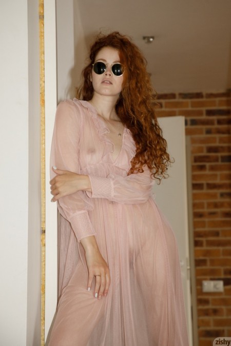 Прекрасная Хайди Романова в соблазнительной фотосессии