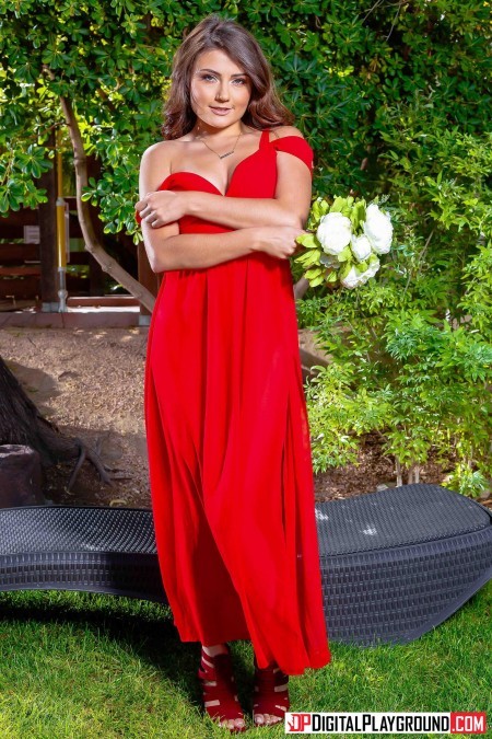 Летний флорал: голая красавица Adria Rae