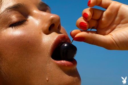 Летний солнечный эротический фотосет с Даникой А