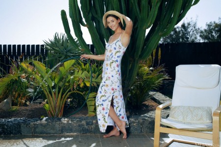 Летний фотосет с улыбающейся Марой