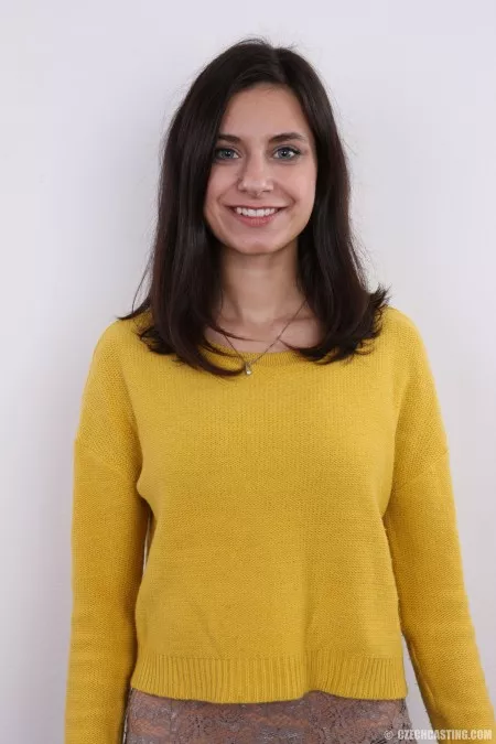 Улыбающаяся Габи: модный и чувственный фотосет