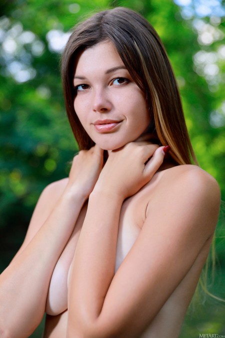 Летняя сенсуальность: фотосессия в природе