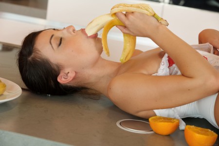 Чувственная Лорена: домашняя эротика