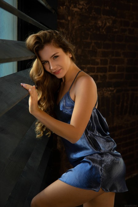 Мэри Рок: модель в эротической фотосессии