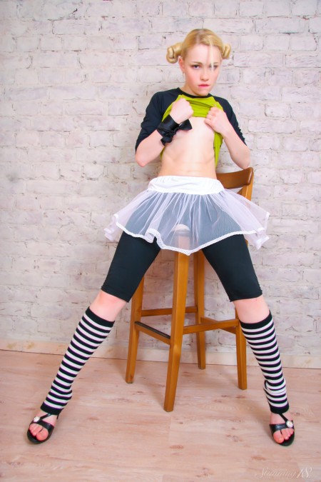 Образование и чувственность: красотка Оля