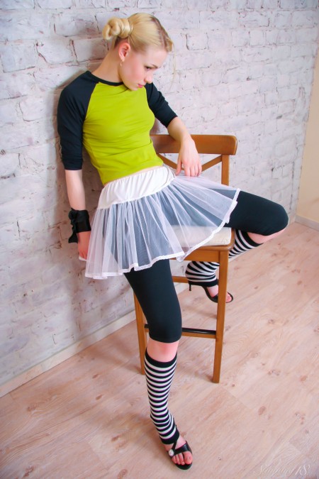 Образование и чувственность: красотка Оля