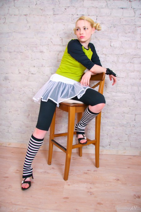 Образование и чувственность: красотка Оля