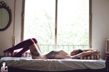 Изысканная Фелина: чувственные фотосеты в интерьере