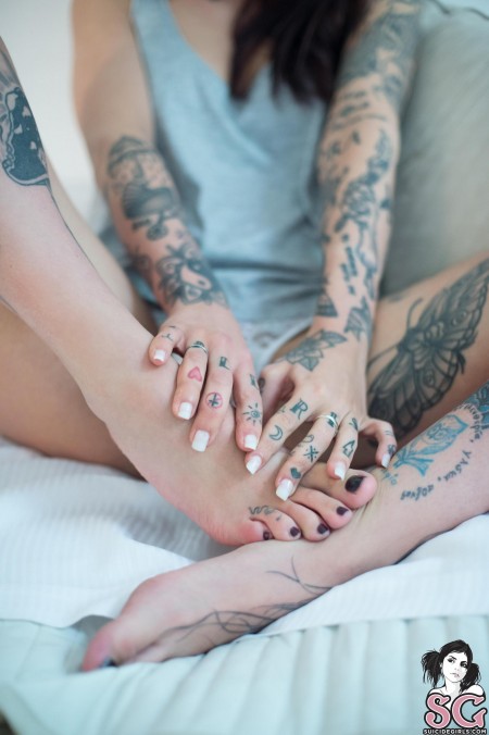 Интимная красота: девушка на фотосессии