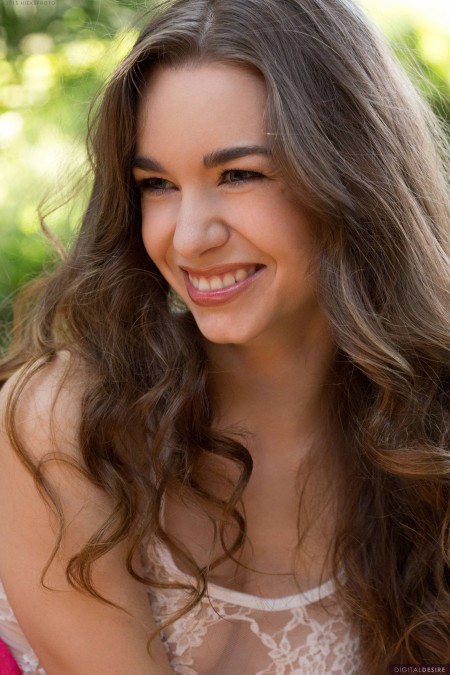 Летнее эротическое фото: Тали Дова