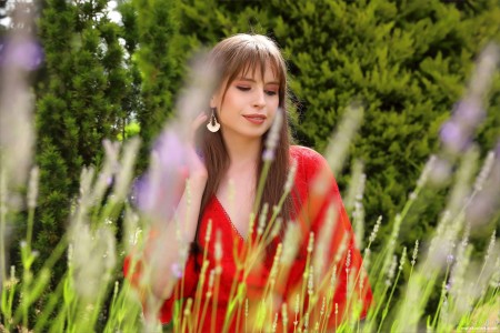 Летняя эротическая фотосессия на природе