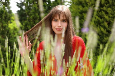 Летняя эротическая фотосессия на природе