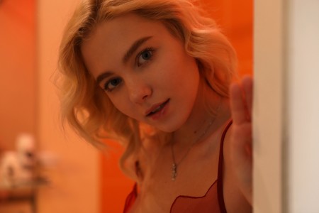 Блондинка Скарлет Хансен: Эротический Фотосет