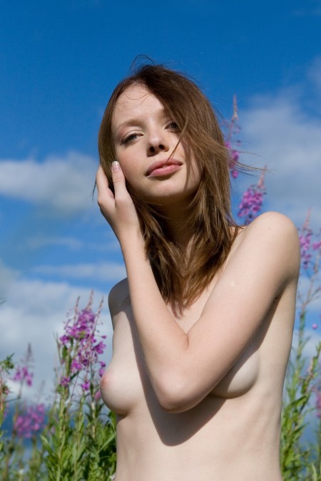 Летнее блаженство: Кайли дикая и чувственная