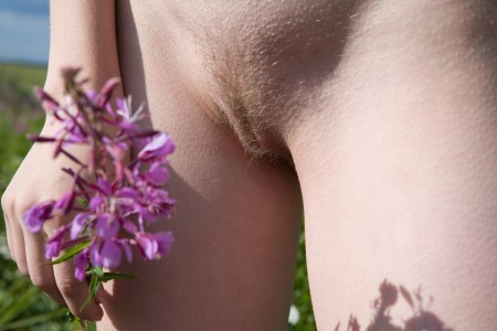 Летнее блаженство: Кайли дикая и чувственная