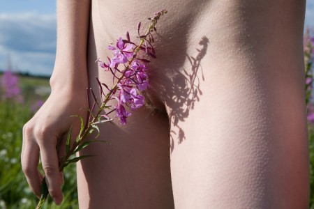 Летнее блаженство: Кайли дикая и чувственная