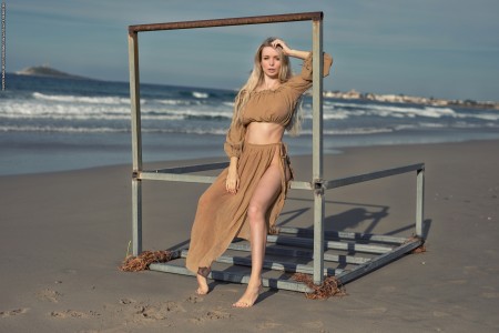 Летняя фотосессия с обнаженной моделью