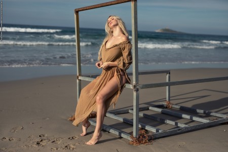 Летняя фотосессия с обнаженной моделью