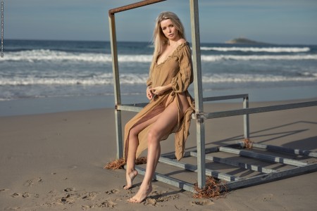 Летняя фотосессия с обнаженной моделью