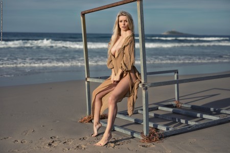 Летняя фотосессия с обнаженной моделью