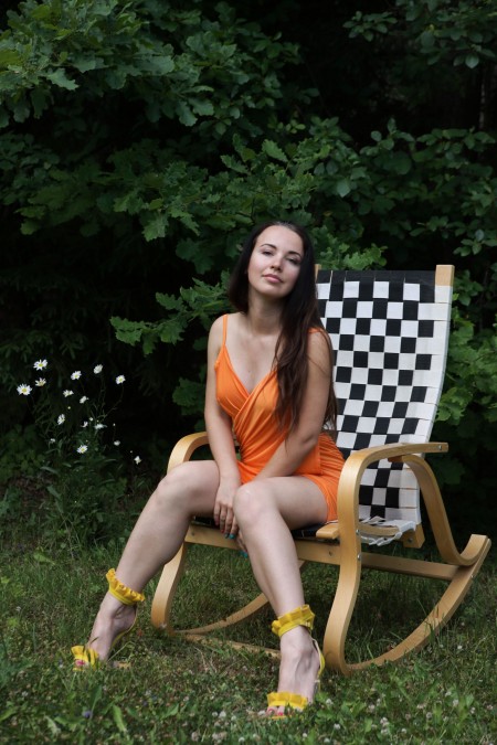 Чувственная летняя фотосессия в природе