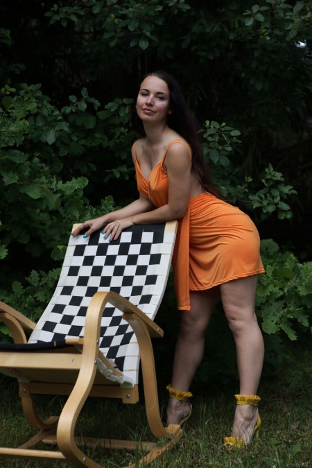 Чувственная летняя фотосессия в природе