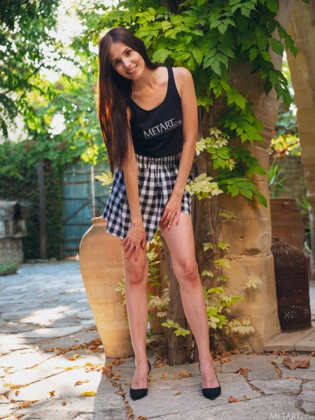 Летняя элегантность: портрет Ванессы Анджел