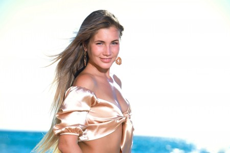 Летняя солнечная фотосессия Мэри Рок