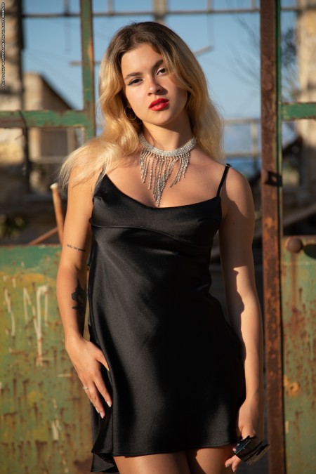 Летняя гламурная фотосессия модели