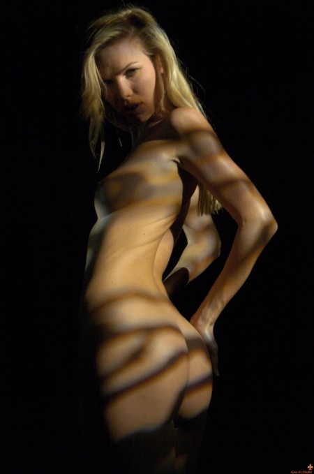 Маркета Белоноха: соблазнительная секс-символ в студийной фотосессии