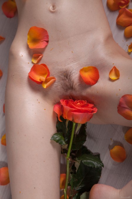 Нежная соблазнительница: портрет Рензи А