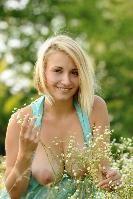 Летнее счастье: Изабелла в природе