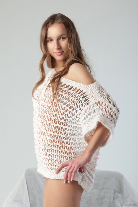 Патси А - чувственная фешн-модель в спальне