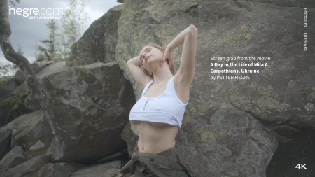 Летняя счастливая Мила: чувственная фотосессия